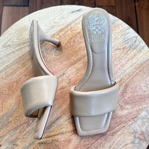 Vince Camuto Vernani Tan Slip On Leather Kitten Heel Open Toe Sandals sz: 6.5